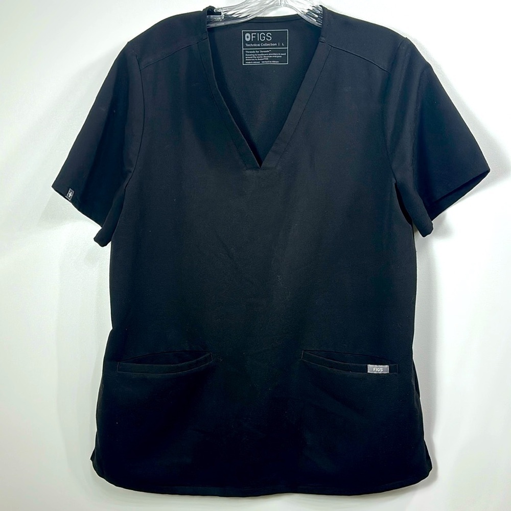 Figs Women’s Casma Black scrub top size large